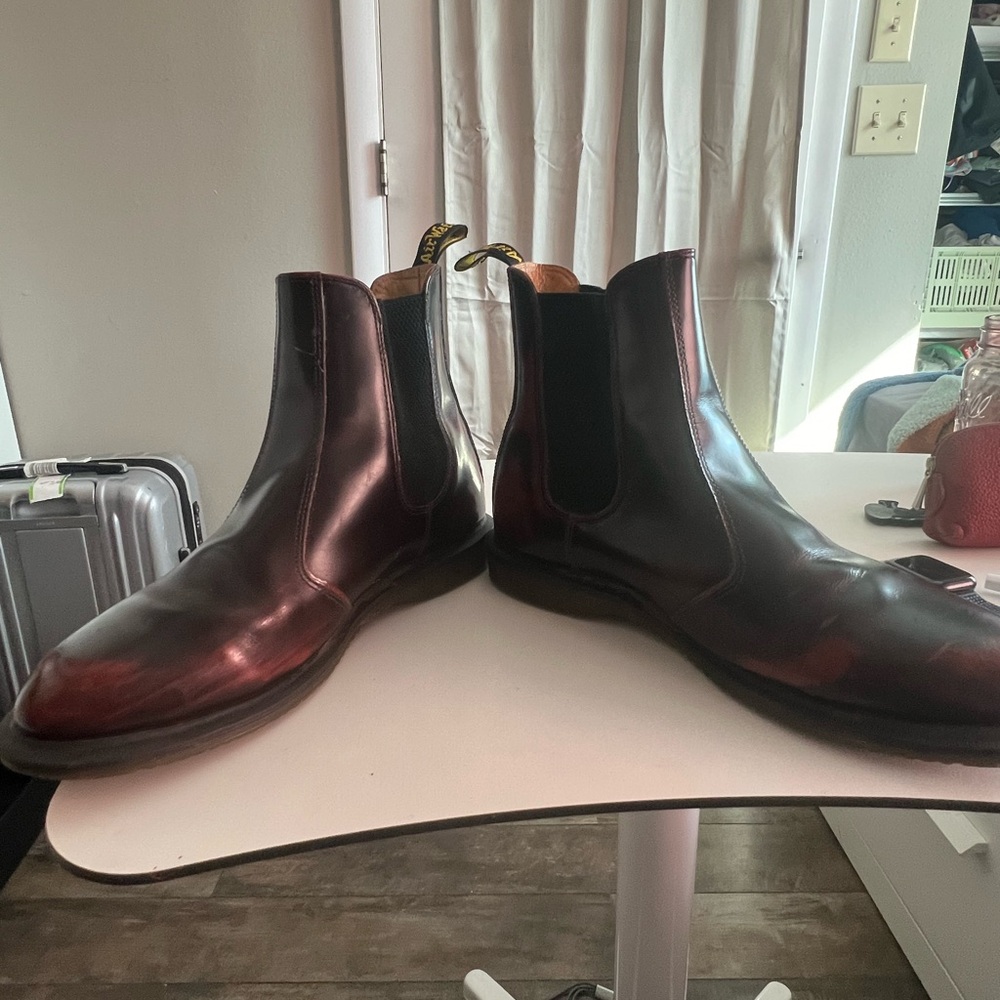 Dr. Martens women’s Flora Arcadia Chelsea boots in cherry red, size 9 - Picture 2 of 5